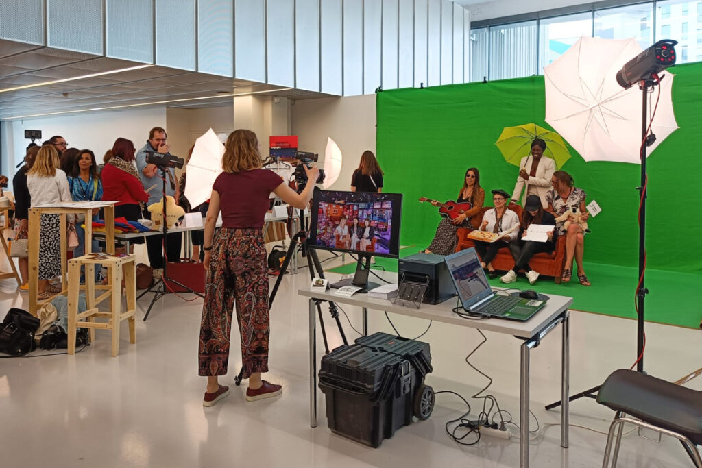 boutdessais-studio-friends-fond-vert